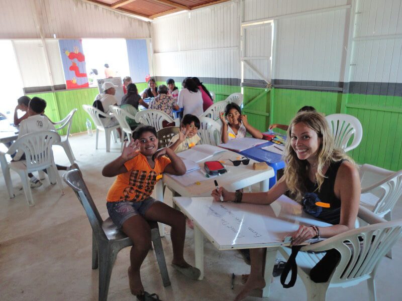 how to find low cost volunteering abroad