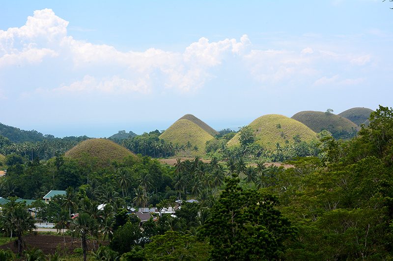 chocolate hills travel guide